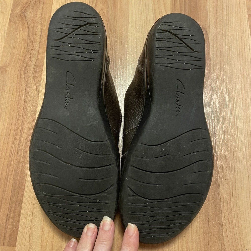 CLARKS Collection Women's Size 9 Brown Leather Slip On Cushion Comfort Office - Picture 10 of 11